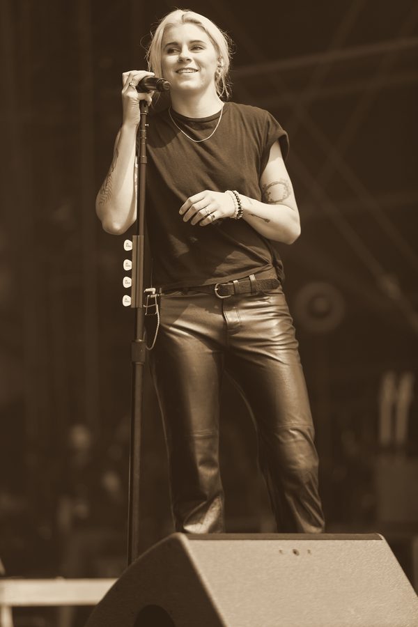 Photograph of Lynn Gunn