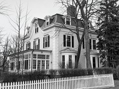 Levi Sprague House, 52 Mansur Street